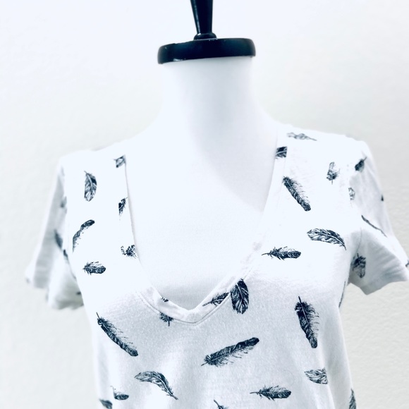 Tops - Feather Graphic Tee